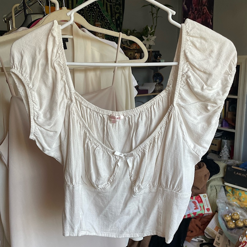 white cropped short sleeve top